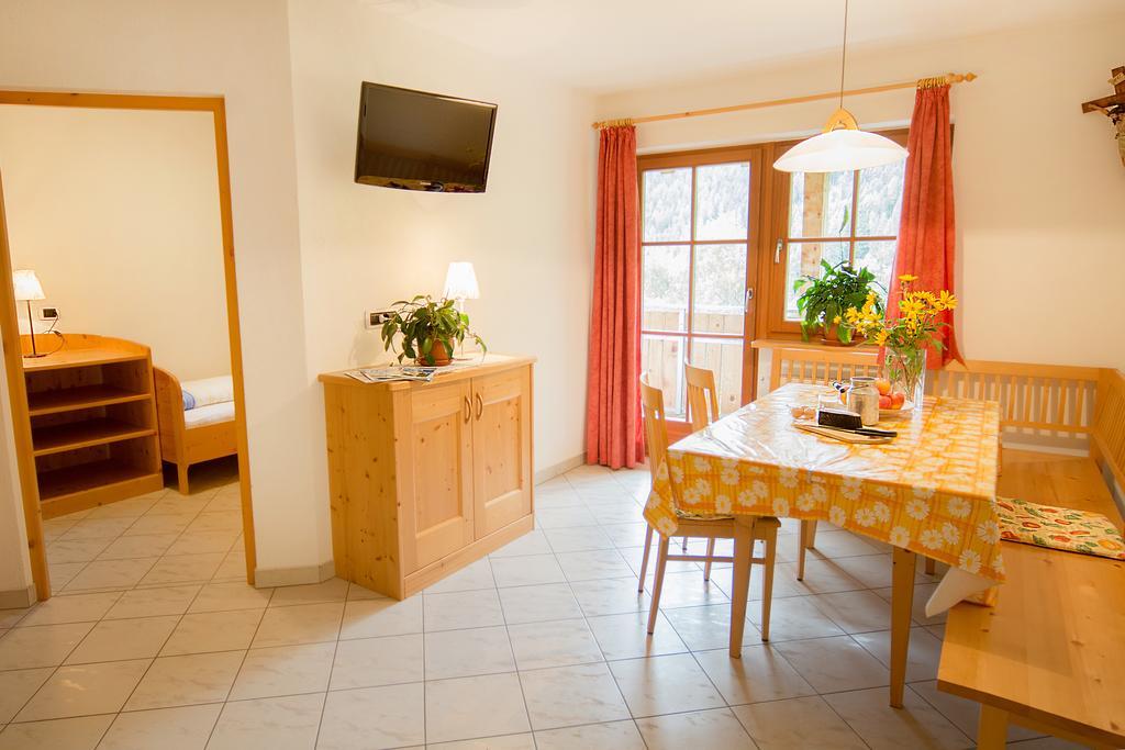 Baerntalerhof Villa Фалцес Стая снимка