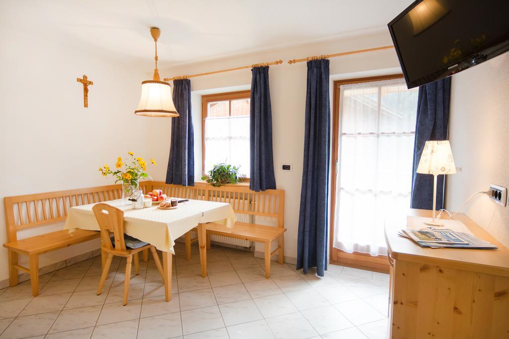 Baerntalerhof Villa Фалцес Стая снимка